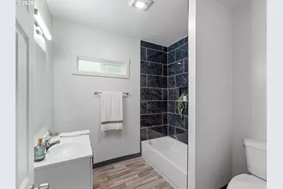 10503 NW 3rd St, Portland, OR 97231 - Photo 17