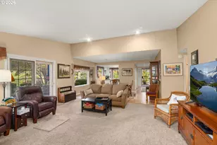 10590 SW Century Oak Dr, Portland, OR 97224 - Photo 9