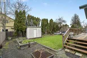 8015 SE Bush St, Portland, OR 97206 - Photo 37