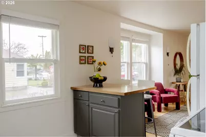 8015 SE Bush St, Portland, OR 97206 - Photo 13