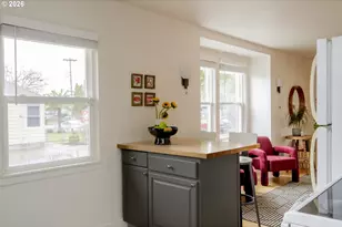 8015 SE Bush St, Portland, OR 97206 - Photo 13