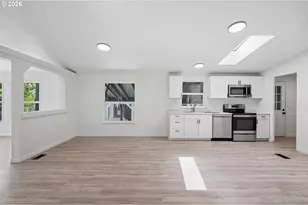 12420 SE Bush St, Portland, OR 97236 - Photo 9