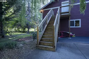 418 Rivershore Dr, Roseburg, OR 97470 - Photo 33