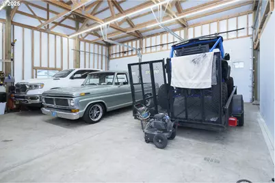 418 Rivershore Dr, Roseburg, OR 97470 - Photo 27