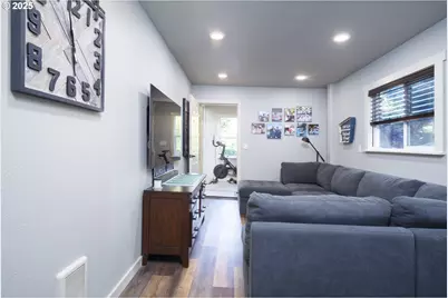 418 Rivershore Dr, Roseburg, OR 97470 - Photo 29