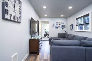 418 Rivershore Dr, Roseburg, OR 97470 - Photo 29