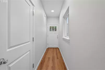 9253 E Burnside St, Portland, OR 97216 - Photo 21