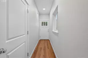 9253 E Burnside St, Portland, OR 97216 - Photo 21