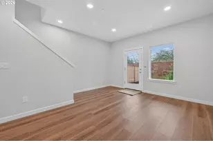 9253 E Burnside St, Portland, OR 97216 - Photo 25
