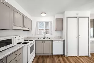 1199 N Terry St, Eugene, OR 97402 - Photo 11