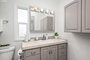 1199 N Terry St, Eugene, OR 97402 - Photo 17