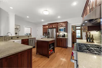 12624 SW 22nd Ave, Lake Oswego, OR 97034 - Photo 11