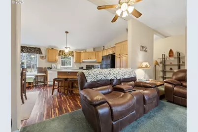 271 S Fairway Rd #B, Tygh Valley, OR 97063 - Photo 7