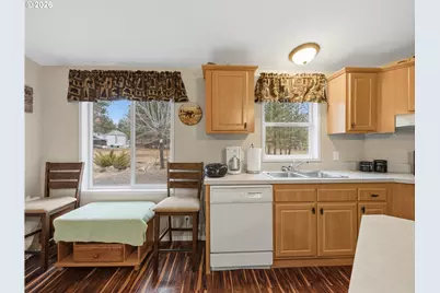 271 S Fairway Rd #B, Tygh Valley, OR 97063 - Photo 3