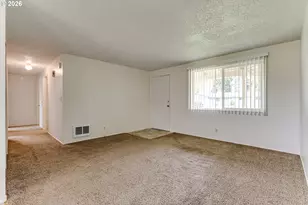 1104 56th St, Springfield, OR 97478 - Photo 5