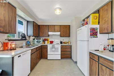 3602 Walnut Ln, Tillamook, OR 97141 - Photo 15