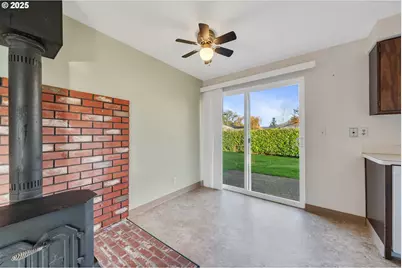 3602 Walnut Ln, Tillamook, OR 97141 - Photo 7