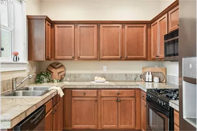 3262 NE Rosa Parks Way, Portland, OR 97211 - Photo 17