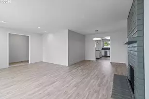 15263 SE Duckey Ln, Milwaukie, OR 97267 - Photo 9