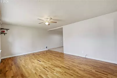 485 21st St, Springfield, OR 97477 - Photo 41