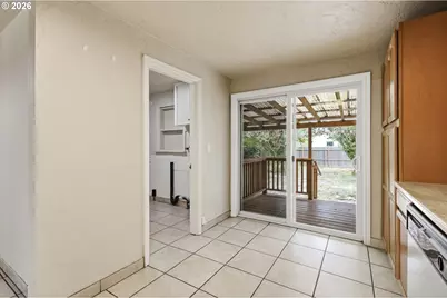 485 21st St, Springfield, OR 97477 - Photo 11