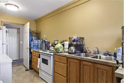 582 Valley View Rd, Sutherlin, OR 97479 - Photo 17