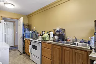582 Valley View Rd, Sutherlin, OR 97479 - Photo 17