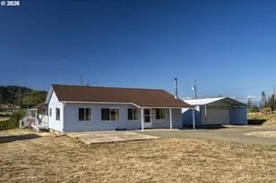 582 Valley View Rd, Sutherlin, OR 97479 - Photo 3