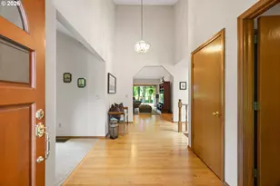 14230 Dolph Ct, Lake Oswego, OR 97034 - Photo 5