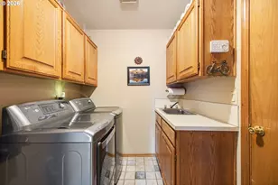 14230 Dolph Ct, Lake Oswego, OR 97034 - Photo 11