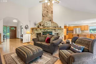 14230 Dolph Ct, Lake Oswego, OR 97034 - Photo 13