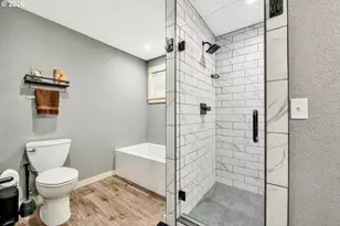 40593 Little Fall Creek Rd, Fall Creek, OR 97438 - Photo 19