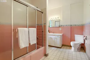 902 NE Thompson St, Portland, OR 97212 - Photo 23