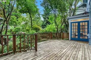 902 NE Thompson St, Portland, OR 97212 - Photo 27