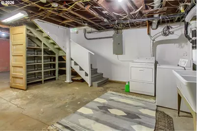 902 NE Thompson St, Portland, OR 97212 - Photo 39