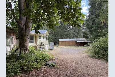 9006 Scotts Valley Rd, Yoncalla, OR 97499 - Photo 3