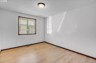 19909 SW Southview St, Beaverton, OR 97078 - Photo 15