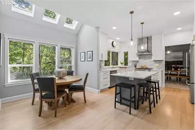 1919 NW Runnymeade Ct, Portland, OR 97229 - Photo 15