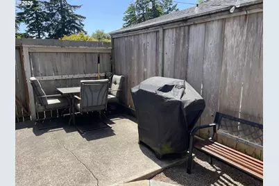 1340 9th St #1, Florence, OR 97439 - Photo 13