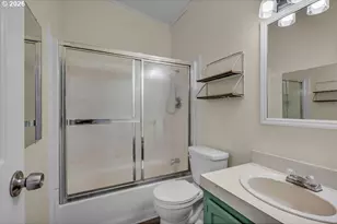 12450 SW Fischer Rd, Portland, OR 97224 - Photo 23