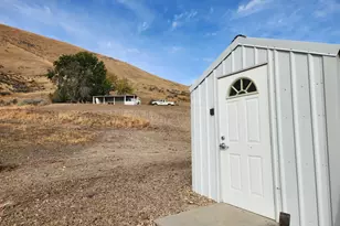 34559 Snake River Rd, Huntington, OR 97907 - Photo 37