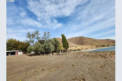 34559 Snake River Rd, Huntington, OR 97907 - Photo 11
