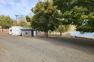 34559 Snake River Rd, Huntington, OR 97907 - Photo 11