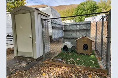 34559 Snake River Rd, Huntington, OR 97907 - Photo 23