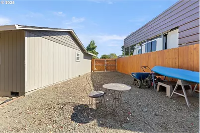 490 Char St, Roseburg, OR 97471 - Photo 37