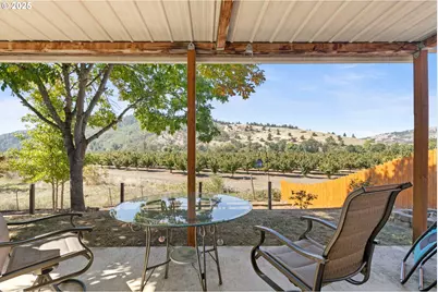 490 Char St, Roseburg, OR 97471 - Photo 33