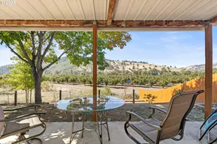 490 Char St, Roseburg, OR 97471 - Photo 33