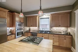 1390 Gwinn St, Monmouth, OR 97361 - Photo 9