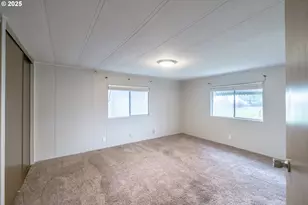 32300 Old Oak Dr, Tangent, OR 97389 - Photo 17