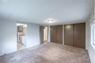 32300 Old Oak Dr, Tangent, OR 97389 - Photo 19